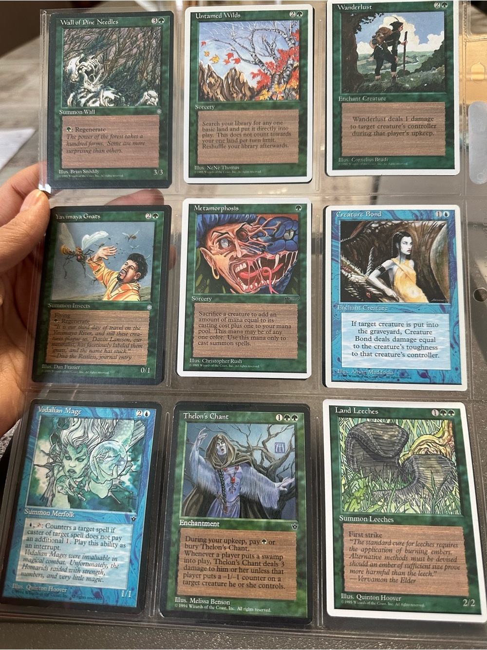 Magic: The Gathering Green Card Sleeve Set - Green and White Protectors
